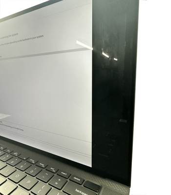 Dell Precision 5550 Core i7 10850H (10-gen.) 2,7 GHz / 32 GB / 2 TB SSD / 15,6'' UHD+ 4K dotyk / Win 11 Pro + Quadro T1000 / Defekt